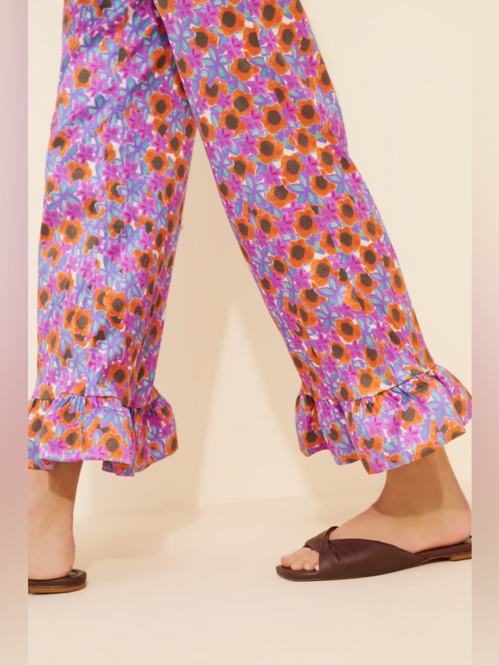 CeliaB Triha Floral High Rise Bell Crop Pants Ruffle Hem Size Medium - Picture 7 of 16